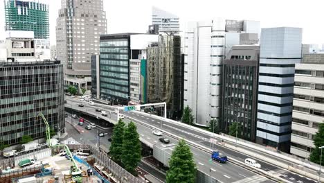 Autobahn-Verkehr-in-Tokio,-Japan