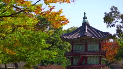 Gyeongbokgung-palace-in-autumn-of-South-Korea