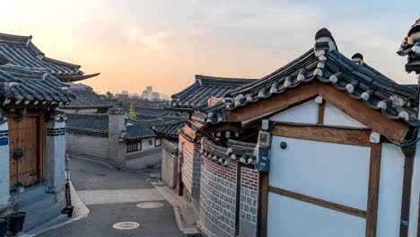 Lapso-de-tiempo-de-Corea-del-Sur-Seúl-4K,-timelapse-del-amanecer-en-la-aldea-Hanok-de-Bukchon