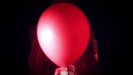 4k-Halloween-Horror-Clown-Woman-With-Balloon