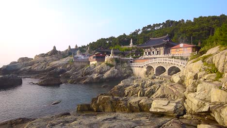 Templo-de-yonggungsa-de-Busan-Corea-del-sur.