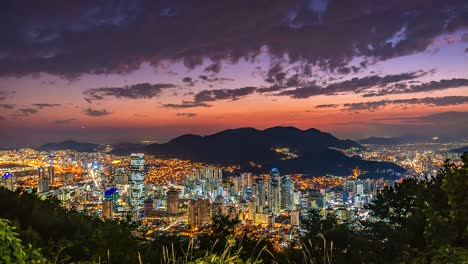 4K.-Paisaje-de-ciudad-lapso-vista-aérea-de-Busan-Corea-del-sur-el-tiempo