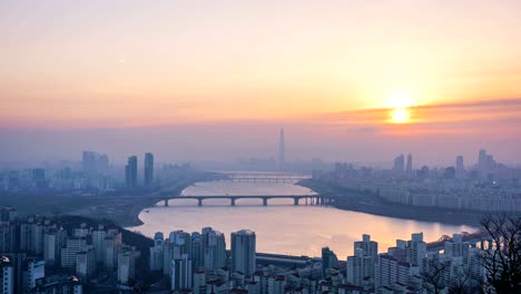 Sunrise-der-Stadt-Seoul-und-Lotte-Tower,-Südkorea.-Zeitraffer-4k