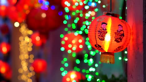 Chinese-new-year-lanterns-in-chinatown-,blessing-text-mean-have-wealth-and-happy