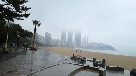 Regnerischen-trüben-Winter-Haeundae-Strand