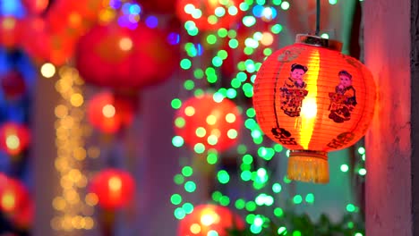 Chinese-new-year-lanterns-in-chinatown-,blessing-text-mean-have-wealth-and-happy