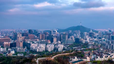 Seoul-skyline-on-sunset-timelapse,-South-Korea.