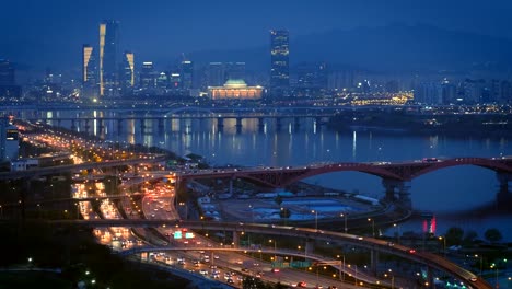 Seoul-Stadtbild-in-der-Dämmerung,-Südkorea.