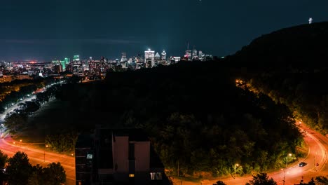 Skyline-de-la-ciudad-de-Montreal-montaje-real