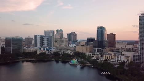 Die-Stadt-schöne-Orlando-Florida-Lake-Eola-Innenstadt-Luftaufnahme