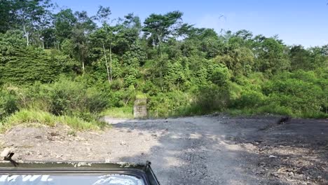 Mount-Merapi,-Gunung-Merapi-,literally-Fire-Mountain-in-Indonesian-and-Javanese,-is-an-active-stratovolcano-located-on-border-between-Central-Java-and-Yogyakarta,-Indonesia