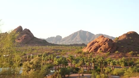 Camelback-Mountain-gesehen-vom-Papago-Park-Phoenix-Arizona