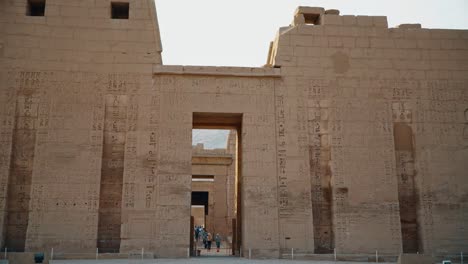 Tempel-von-Medinet-Habu.-Ägypten,-Luxor.