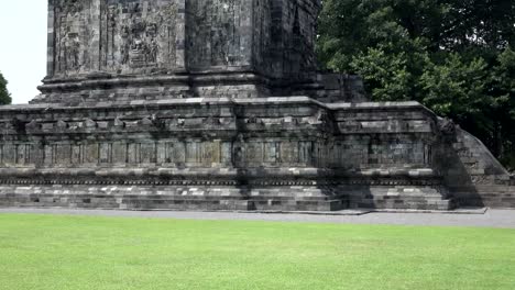 Templo-budista-en-Magelang,-Java-Central,-Indonesia