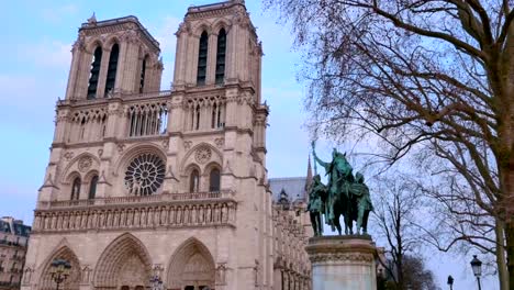 Catedral-de-Notre-Dame-de-Paris-Francia