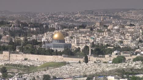 jerusalem-zoom-out-domerock-1