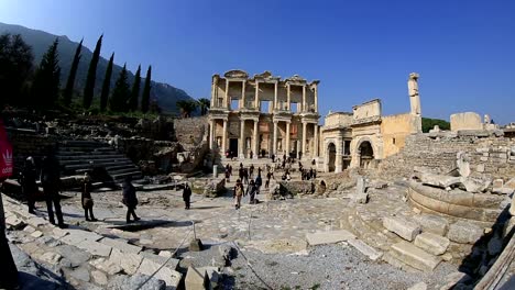 tourist-visiting-ruins-ancient-city