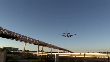 Passagierflugzeug-Landung