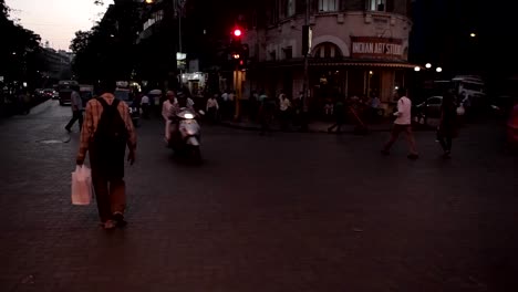 Indios-en-las-calles-de-Mumbai,-India.