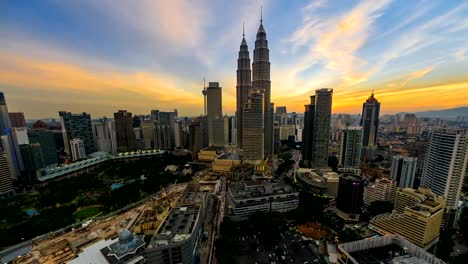 Sunset-Time-lapse-vista-con-vista-de-los-edificios-de-la-ciudad-de-Kuala-Lumpur