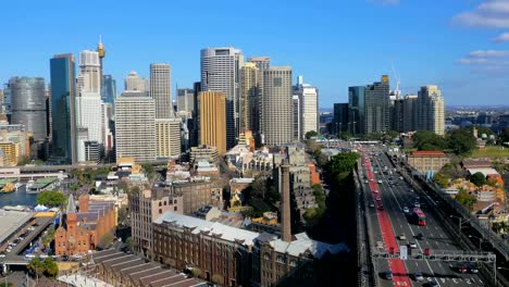 Luftbild-von-Geschäftsviertel-von-Sydney-und-die-Sydney-Harbour-Bridge