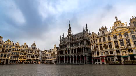 Brüssel-Stadt-Skyline-Zeitraffer-am-Grand-Place,-Brüssel,-Belgien,-4K-Zeitraffer