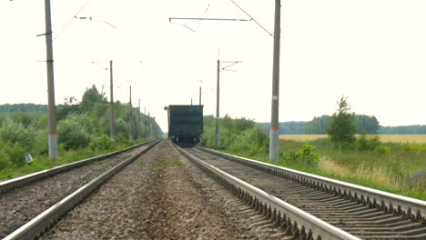 Waggons-verlassen-weit-weg