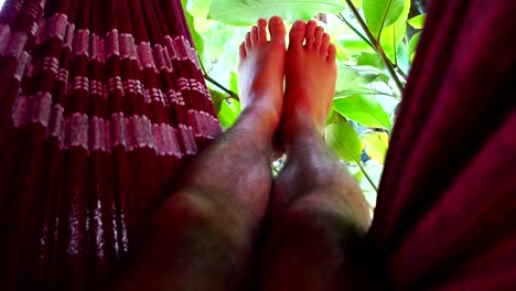 Man-Feet-in-hammock