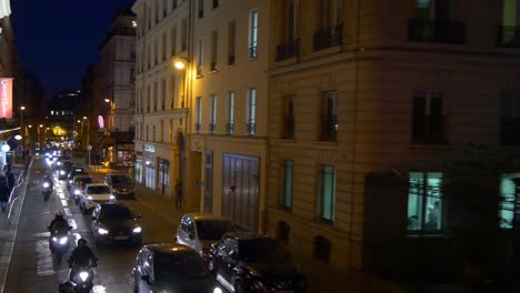 iluminación-de-tiempo-Francia-noche-panorama-calle-del-paseo-de-la-autobús-del-Double-Decker-París-4k