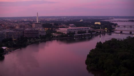 vuelo-río-de-Potomac-al-amanecer.