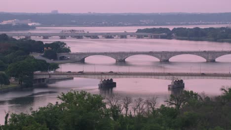 Luftaufnahme-des-Potomac-River-bei-Sonnenuntergang.