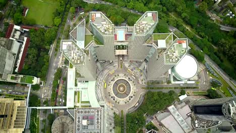 Antenne-Top-down-Aufnahmen-von-Suntec-City-Shopping-Mall-und-Fountain-of-Wealth.