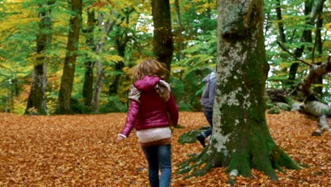 young-couple-in-love-and-carefree-playing-in-the-park