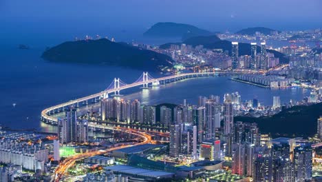 Timelapse-Gwangan-Brücke-und-Haeundae-in-Busan-City,-South-Korea.Timelapse-4k