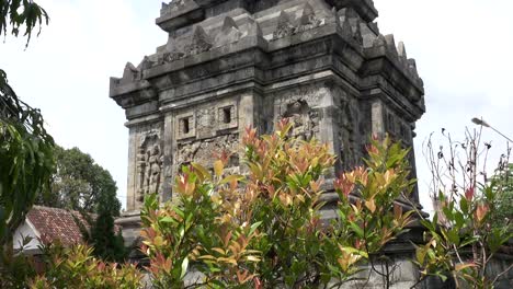 Buddhist-temple-in-Magelang,-Central-Java,-Indonesia