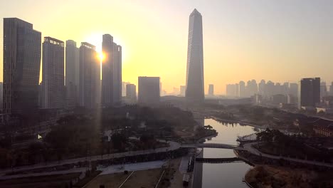 Vista-aérea-de-alto-ángulo-vista-la-luz-del-sol-en-la-ciudad-de-Incheon-de-Corea-del-sur