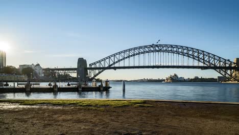 Wunderschönen-Sonnenaufgang-Szene-am-Sydney-Skyline-der-Stadt.