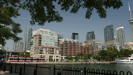 Downtown-city-view-of-Toronto-Ontario-Canada