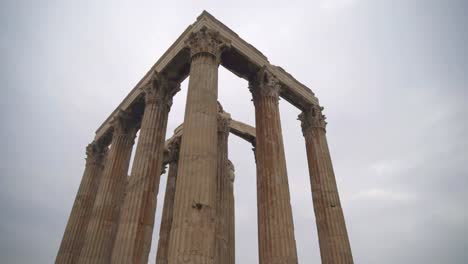 Templo-de-Zeus-Olímpico-en-Atenas,-Grecia.