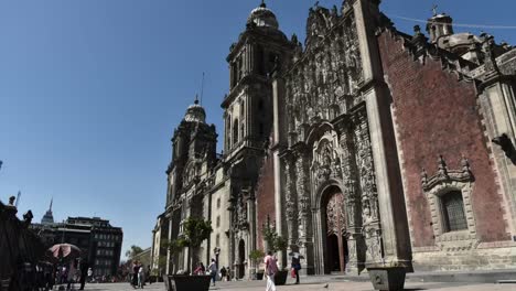 Zeitraffer,-Kathedrale-von-Mexiko-Stadt,-Blick-von-unten
