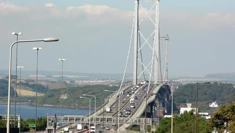 Forth-Road-bridge-Edinburgh,-Schottland-–-Nahaufnahme