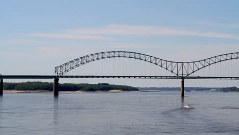 La-interestatal-Puente-de-Memphis