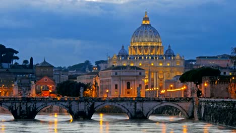 Playa-de-saint-Peter\'s-Basilica,-puente-de-Sant\'Angelo-puente,-Vaticano.---Roma,-Italia.---lapse-de-tiempo