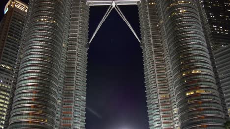 Malaysia-Nacht-Licht-berühmten-Phot-Ort-nahe-Petronas-Twin-Towers,-Kuala-Lumpur-anzeigen