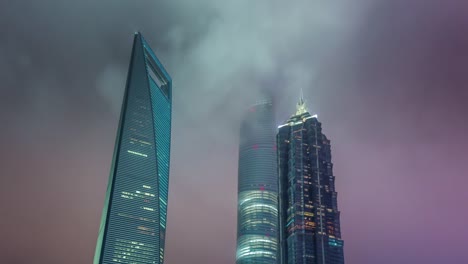 China-Nacht-shanghai-downtown-Wolkenkratzer-Dach-Top-Stadtpanorama-4k-Zeitraffer