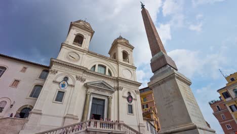 Italien-Sommer-Tag-Rom-Spanische-Treppe-Obelisco-Kirche-vorderen-Panorama-4k-Zeitraffer