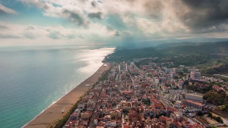 España-día-soleado-barcelona-ciudad-Bahía-Playa-aérea-panorama-4k-lapso-de-tiempo