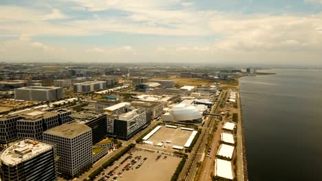 Luftbild-Stadt-mit-Wolkenkratzern-und-Gebäuden.-Philippinen,-Manila,-Makati