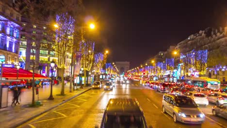 Frankreich-Paris-Nacht-beleuchtete-Straße-Reise-Tourist-Bus-Bogen-de-Triumph-Street-anzeigen-4-k-Zeitraffer