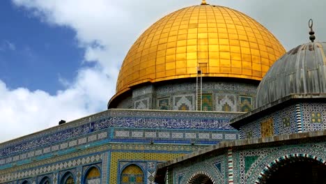 Kuppel-der-Moschee-in-Jerusalem-Zoom-Schuss-Rock